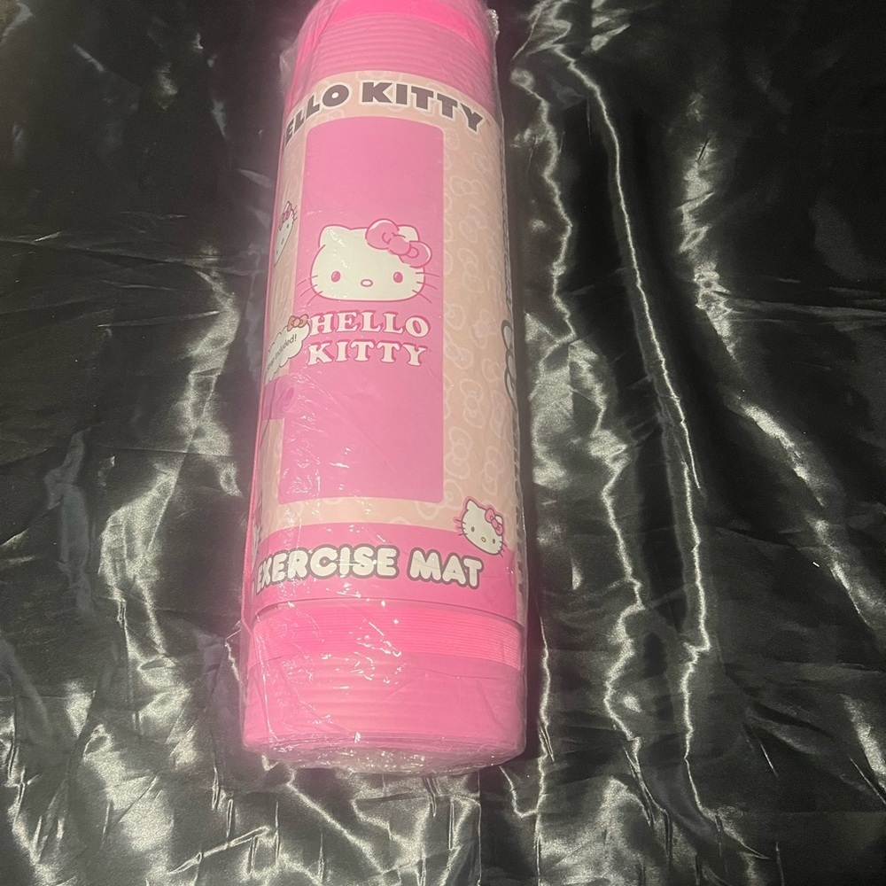 HELLO KITTY exercise mat , NWT - Picture 8 of 8